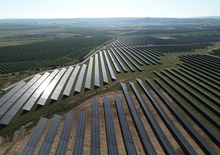 Foto Iberdrola inicia la puesta en marcha de 50 MW solares en Extremadura, que suministrarán energía a 22.600 hogares.